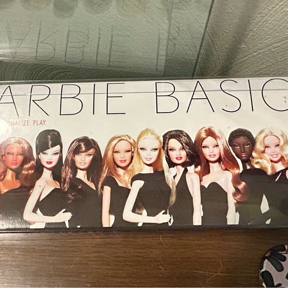 Barbie Basics Doll in Elegant Black - Picture 3 of 5